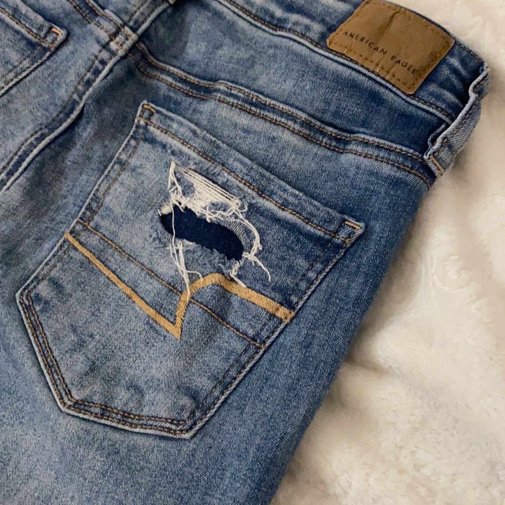 American Eagle distressed patched hi-rise jegging - Picture 6 of 6